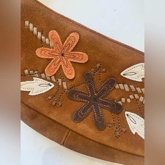 Brown Suede Floral Shoulder Bag - Picture 2 of 6